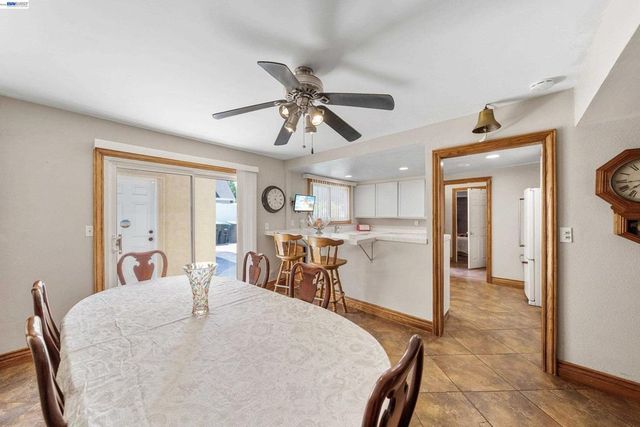 1622 Pegasus St, Newport Beach, CA 92660
