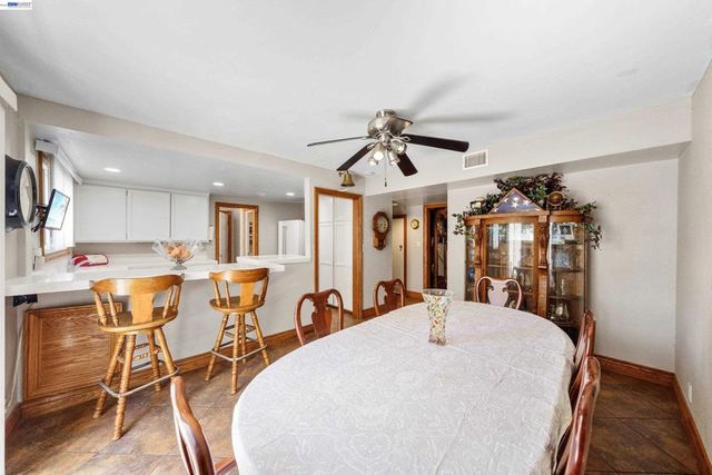 1622 Pegasus St, Newport Beach, CA 92660