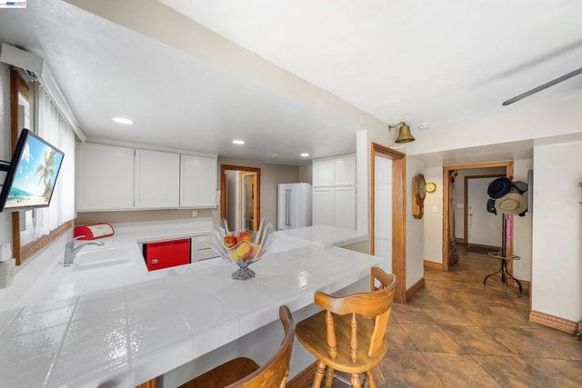 1622 Pegasus St, Newport Beach, CA 92660