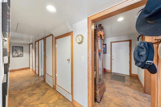 1622 Pegasus St, Newport Beach, CA 92660