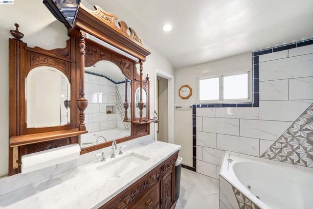 1622 Pegasus St, Newport Beach, CA 92660