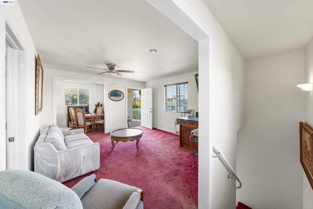 1622 Pegasus St, Newport Beach, CA 92660