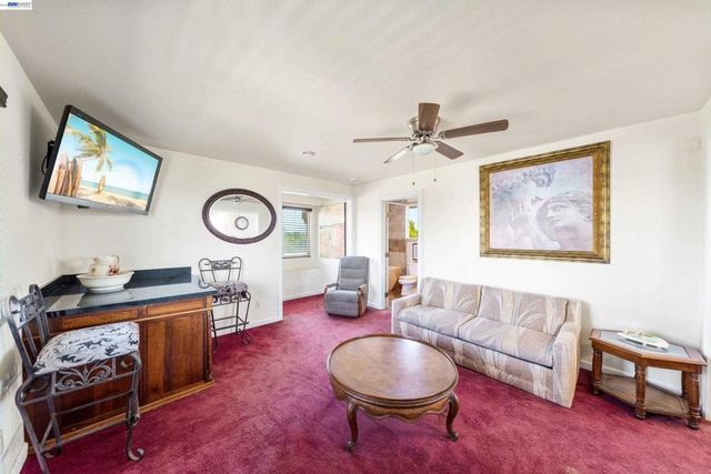 1622 Pegasus St, Newport Beach, CA 92660