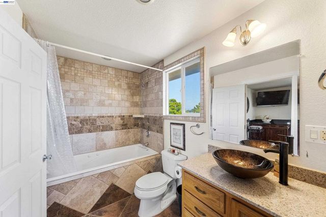 1622 Pegasus St, Newport Beach, CA 92660