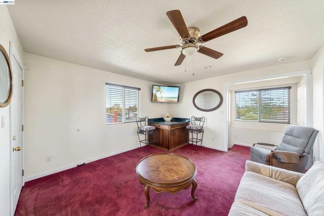 1622 Pegasus St, Newport Beach, CA 92660
