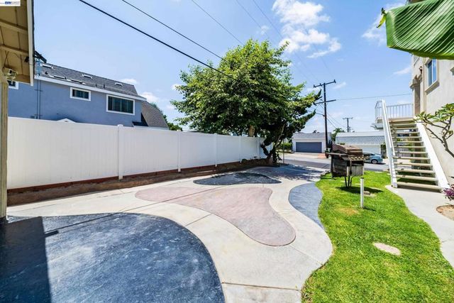 1622 Pegasus St, Newport Beach, CA 92660
