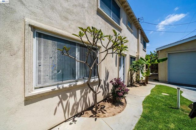 1622 Pegasus St, Newport Beach, CA 92660