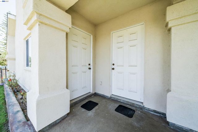 1622 Pegasus St, Newport Beach, CA 92660