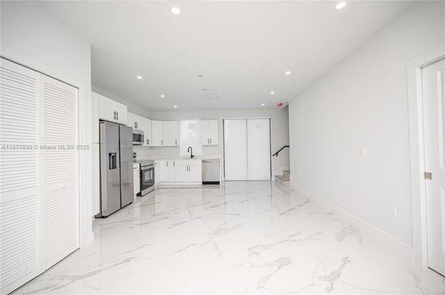 238NW 2nd St 5, Florida City, FL 33034