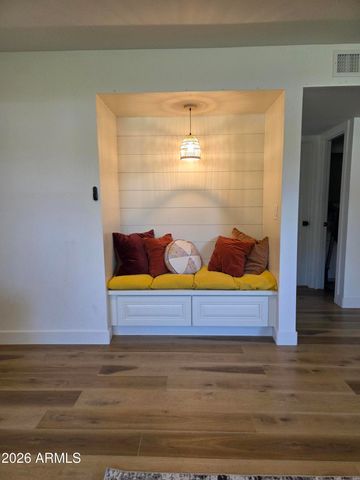 4201 W WALTANN Lane, Phoenix, AZ 85053