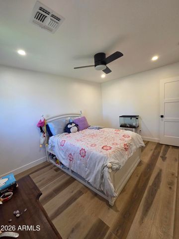 4201 W WALTANN Lane, Phoenix, AZ 85053