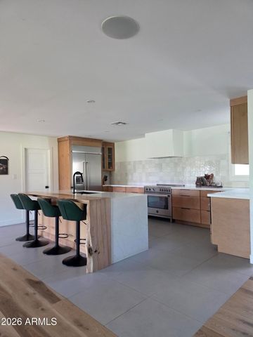 4201 W WALTANN Lane, Phoenix, AZ 85053
