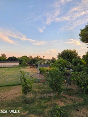 4201 W WALTANN Lane, Phoenix, AZ 85053