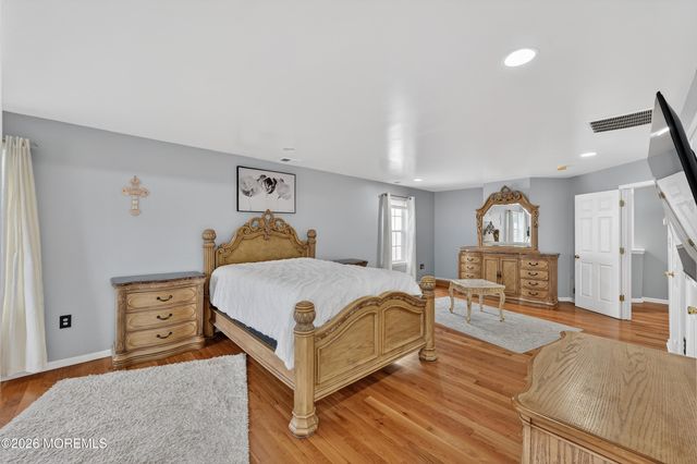 351 Wedgewood Road, Morganville, NJ 07751