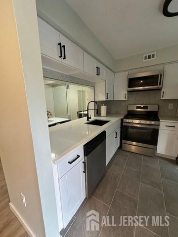 1204 Commons Drive 4, East Brunswick, NJ 08816