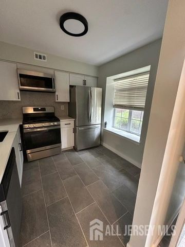1204 Commons Drive 4, East Brunswick, NJ 08816