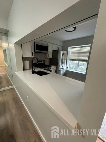 1204 Commons Drive 4, East Brunswick, NJ 08816
