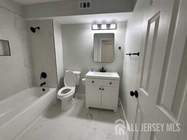 1204 Commons Drive 4, East Brunswick, NJ 08816