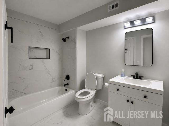 1204 Commons Drive 4, East Brunswick, NJ 08816