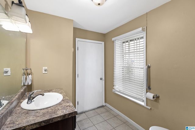 318 8TH TERRACE W, Birmingham, AL 35204