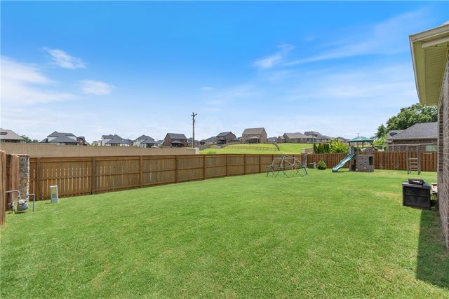 5911 S 66th Street, Cave Springs, AR 72718