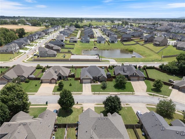 5911 S 66th Street, Cave Springs, AR 72718