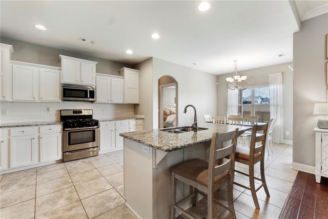 5911 S 66th Street, Cave Springs, AR 72718