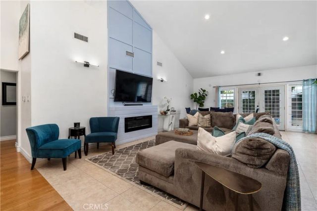 8018 Matilija, Panorama City, CA 91402
