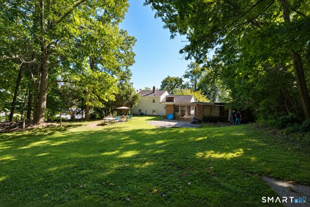 129 Mueller Drive, Hamden, CT 06514