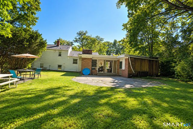 129 Mueller Drive, Hamden, CT 06514