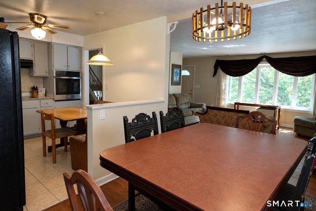 129 Mueller Drive, Hamden, CT 06514