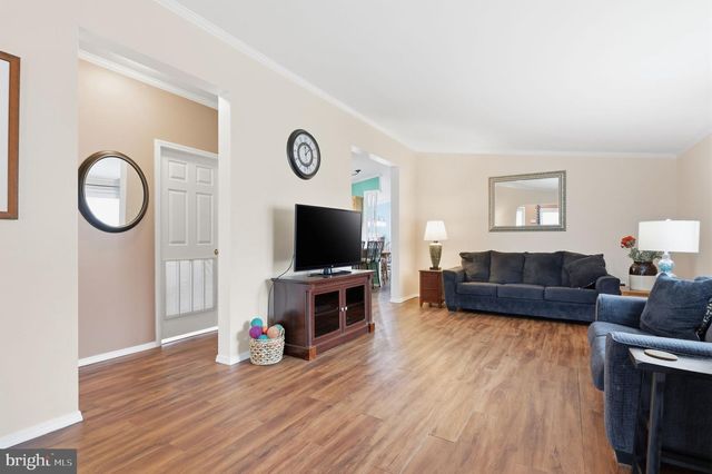 246 THRUSH CIR, New Hope, PA 18938