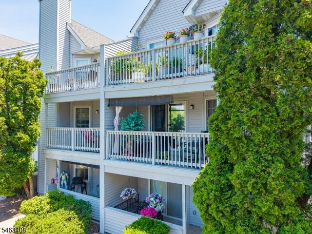 15 Boulder Run Rd 15, Paterson City, NJ 07501