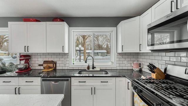 730 Lee Avenue SE, Cokato, MN 55321