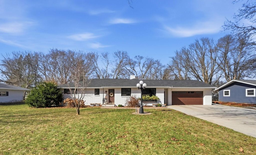 730 Lee Avenue SE, Cokato, MN 55321