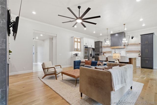 4211 S Cincinnati Avenue, Tulsa, OK 74105