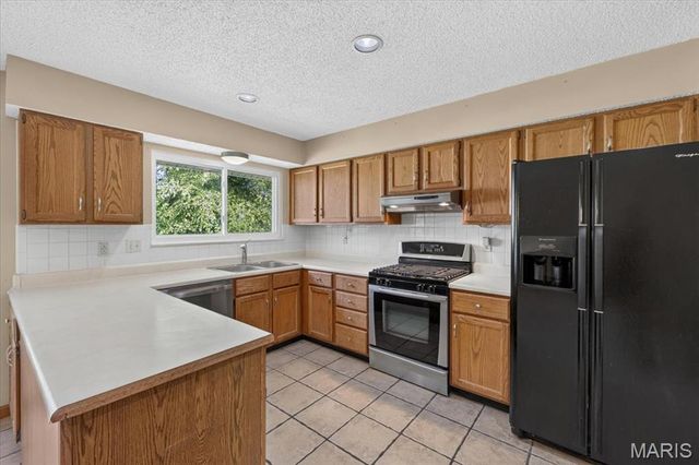 918 Blake Court, St Peters, MO 63376