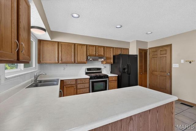 918 Blake Court, St Peters, MO 63376