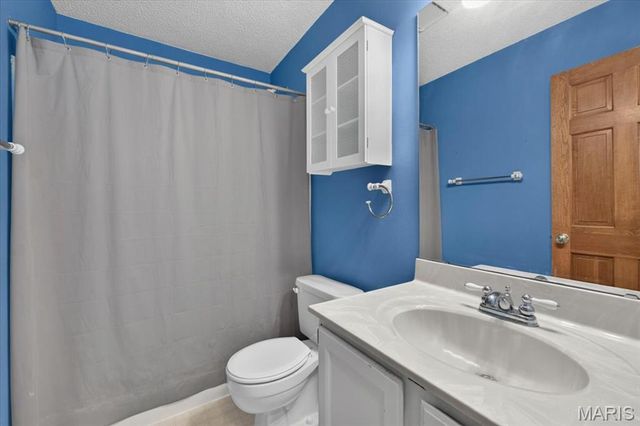 918 Blake Court, St Peters, MO 63376