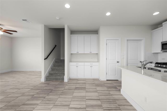 425 White Steppe WAY 56, Georgetown, TX 78626