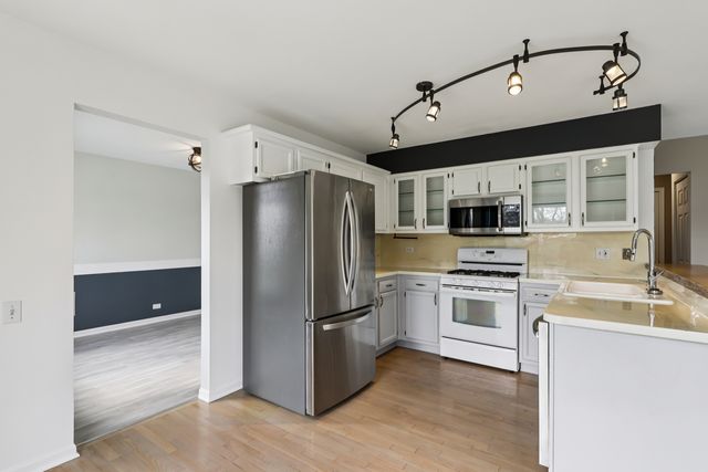 257 Indian Ridge Lane SE, Lake Villa, IL 60046