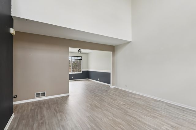 257 Indian Ridge Lane SE, Lake Villa, IL 60046