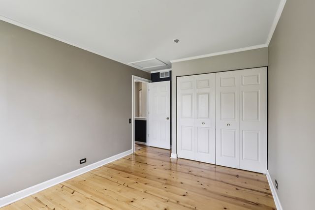 257 Indian Ridge Lane SE, Lake Villa, IL 60046