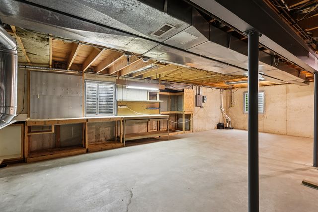 257 Indian Ridge Lane SE, Lake Villa, IL 60046