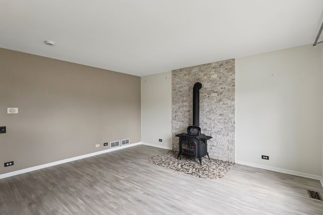 257 Indian Ridge Lane SE, Lake Villa, IL 60046