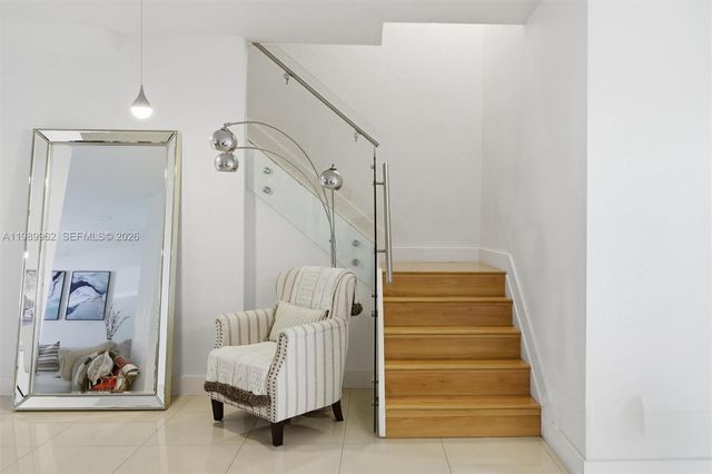 10319 NW 30th Ter, Doral, FL 33172