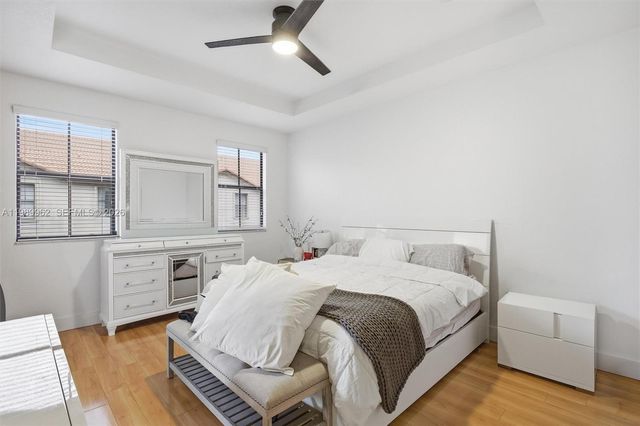 10319 NW 30th Ter, Doral, FL 33172