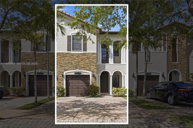 10319 NW 30th Ter, Doral, FL 33172