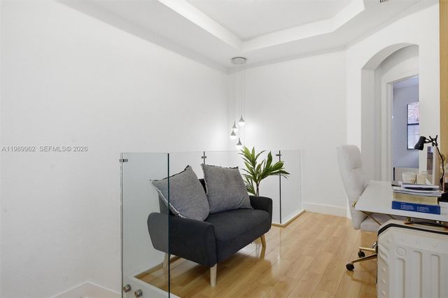 10319 NW 30th Ter, Doral, FL 33172