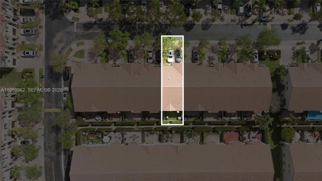 10319 NW 30th Ter, Doral, FL 33172